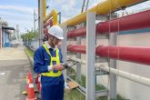 Kỹ sư dịch vụ Mico EPT kiểm tra lưu lượng hệ thống khí nén – Dự án Murata Đà Nẵng